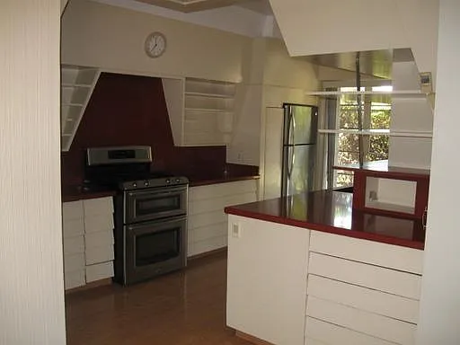 4 bed, 2200 sqft, $5,000 — Photo 3