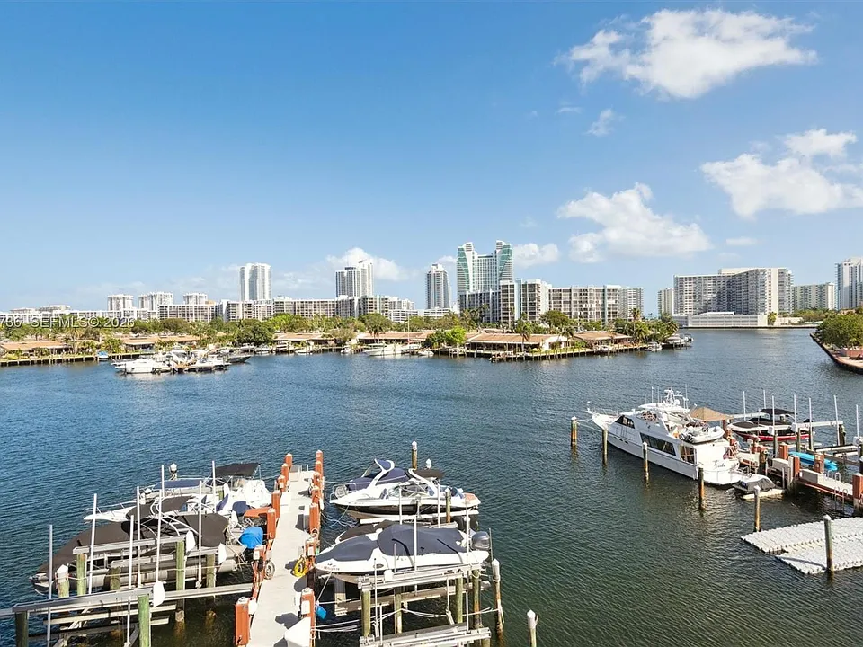 300 Three Islands Blvd #603