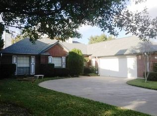 1041 Oaklands Dr, Round Rock, TX 78681