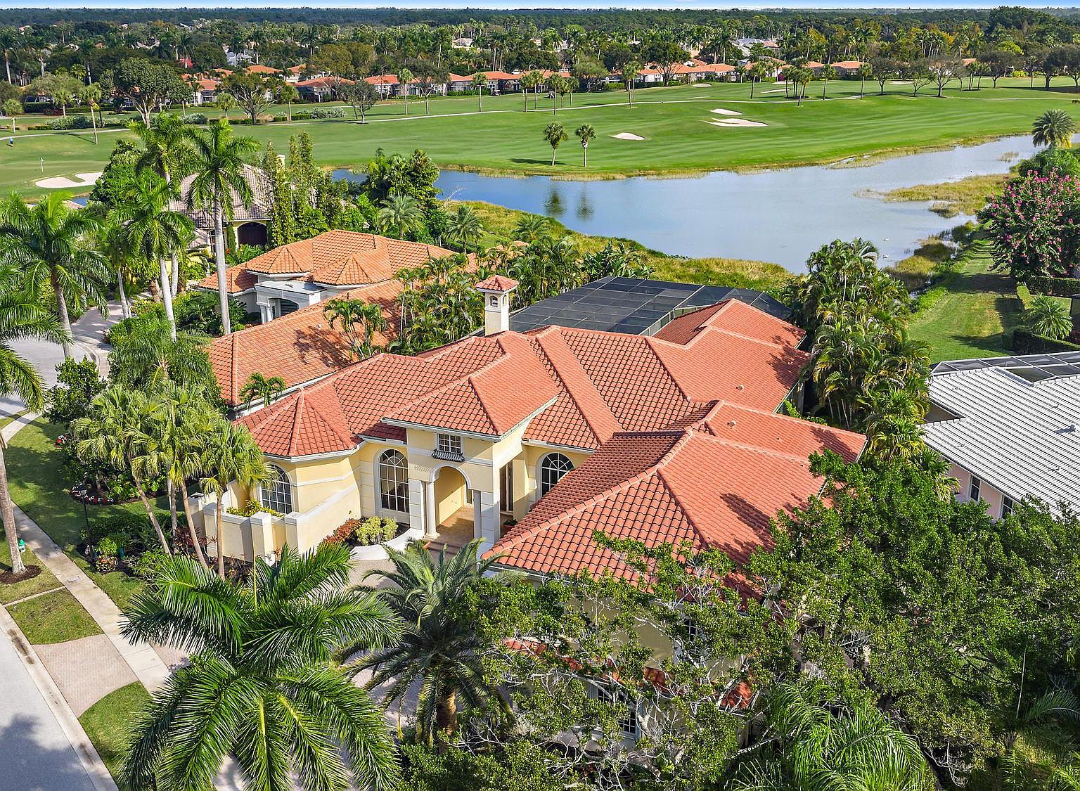 8500 Egret Lakes Lane