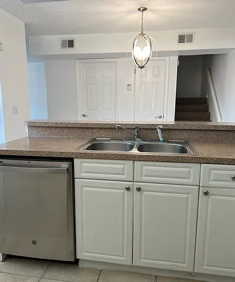 8285 Severn Dr #B — Photo 8