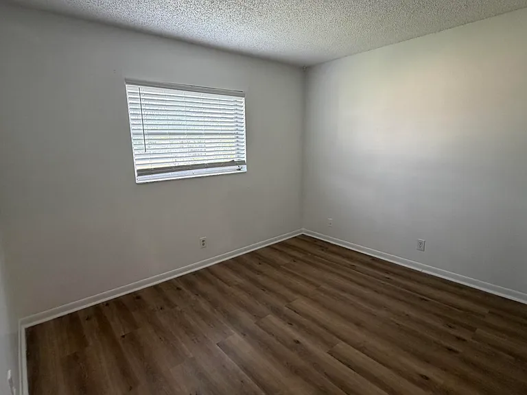 5186 NE 6th Ave #721 — Photo 9