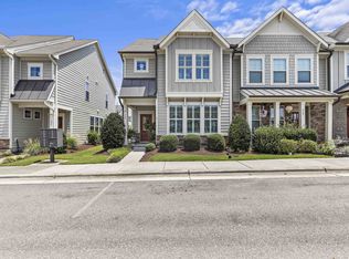 925 Ambergate Sta, Apex, NC 27502