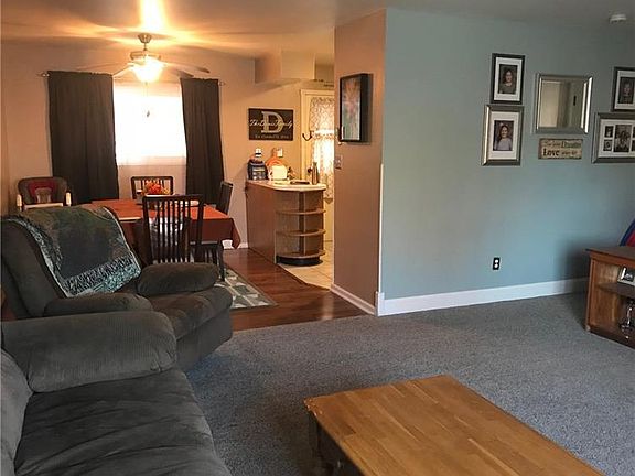 3rd image of 453 Butterfield Dr