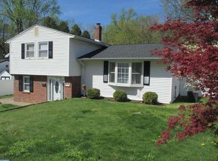 645 Charette Rd, Philadelphia, PA 19115