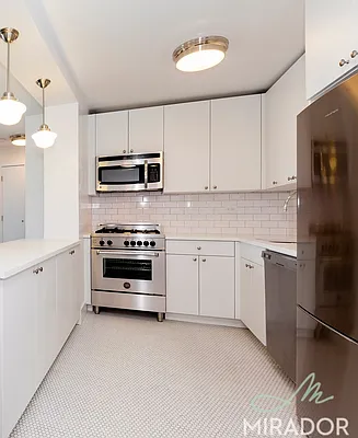 Rented by Mirador Real Estate | media 13