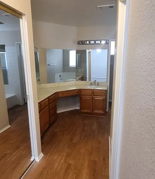 2057 Rosemary Ct — Photo 14