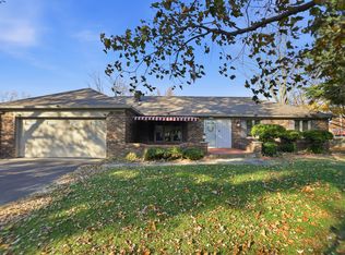 7370 Hidden Valley Dr, Plainfield, IN 46168