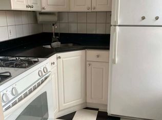 194 N Henry St #3, Brooklyn, NY 11222