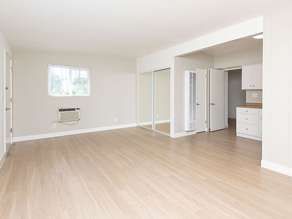 4th image of 206D Maple #D