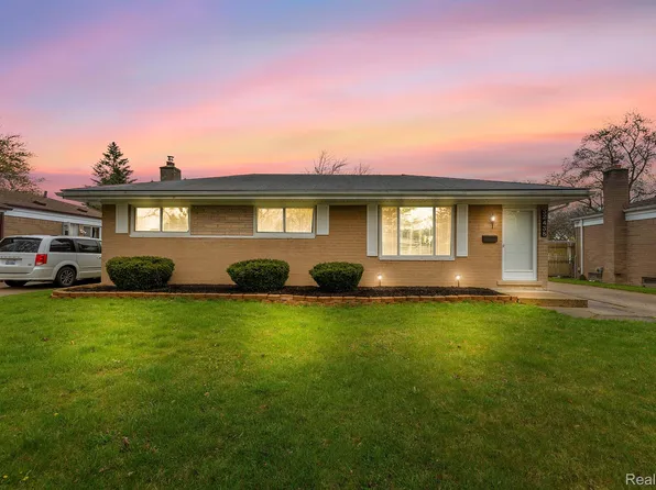 32438 Wareham Dr, Warren, MI 48092