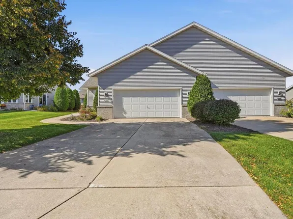 N7789 Maple Ridge ROAD, Oconomowoc, WI 53066
