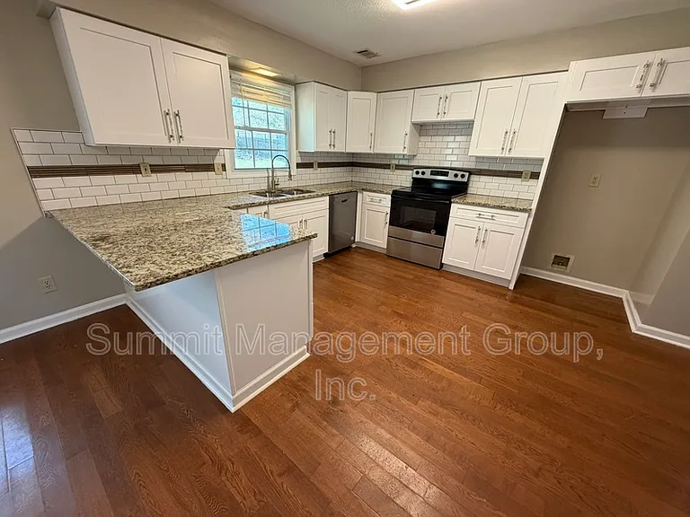 1611 Ellington Rd SE — Photo 15