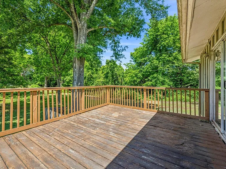 1532 Christine Cv — Photo 15