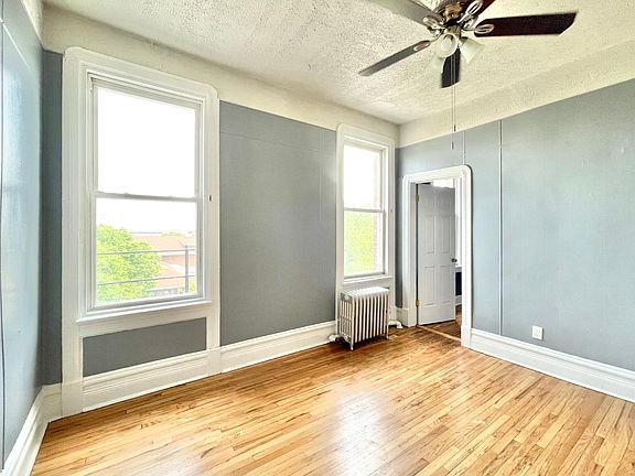 3rd image of 1355 W Chicago Ave #C2