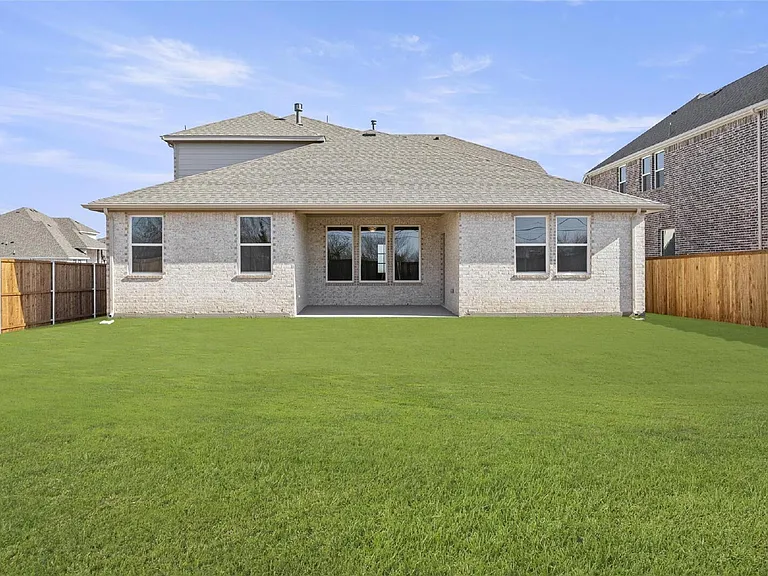 2109 Hibiscus Ln — Photo 26