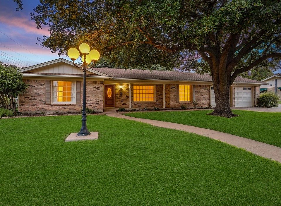 1st image of 3909 Emerald Oaks Dr