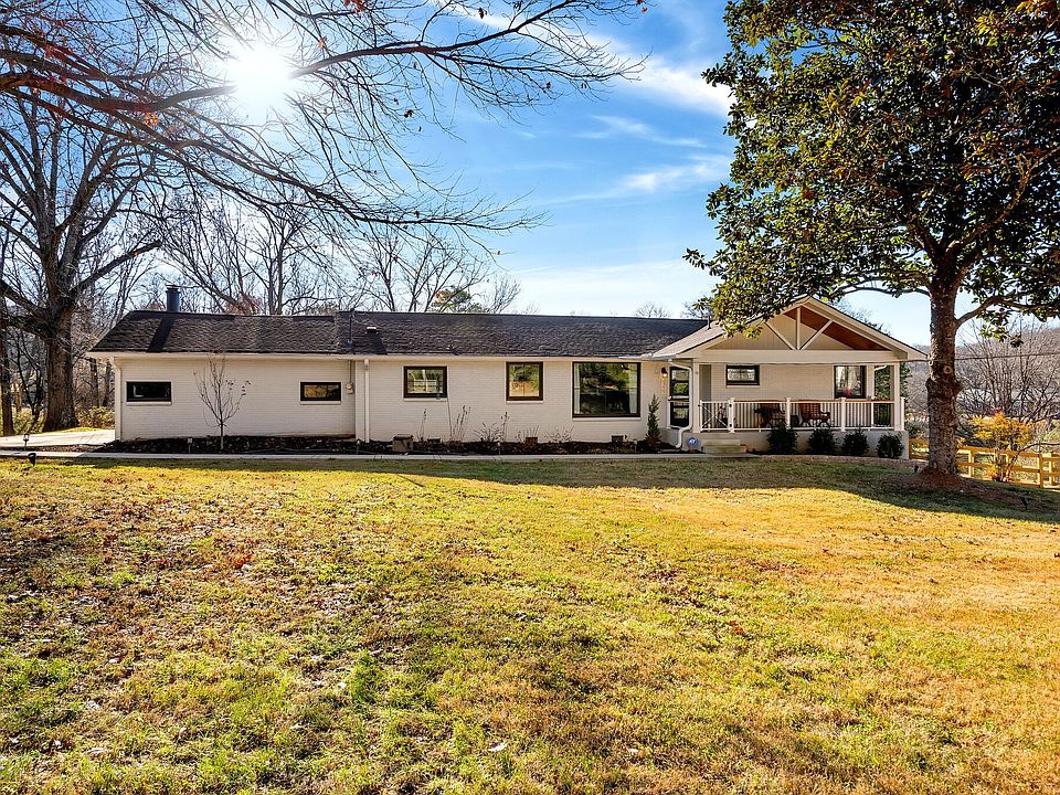1st image of 949 Davidson Dr