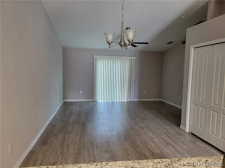 9503 N Travis Dr — Photo 5