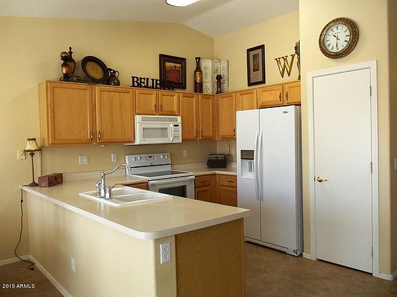 2nd image of 1453 E Indian Wells Dr