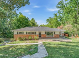 103 Morgan Rd, Oak Ridge, TN 37830