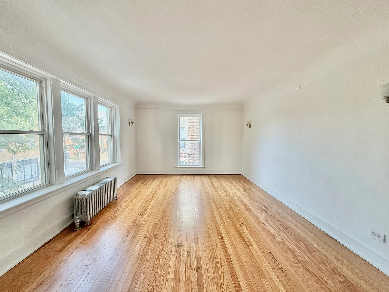 2 bed, 1200 sqft, $1,700 — Photo 2