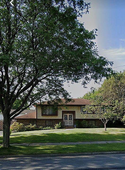 2nd image of 1712 Johnston Dr