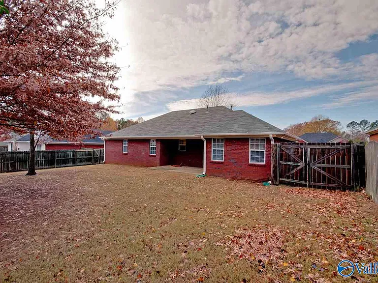 113 Claytor Ln — Photo 30