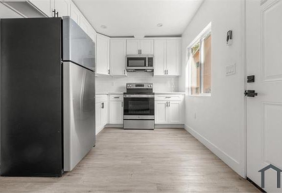 3rd image of 4142 Palmwood Dr #4140-12