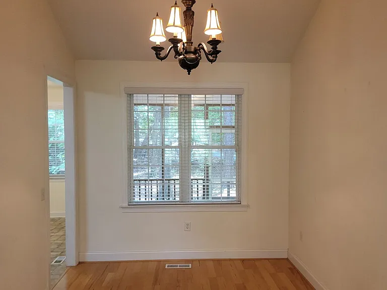 1704 Irish Blvd — Photo 5