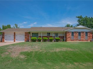 924 S Brookview Ln, Mustang, OK 73064