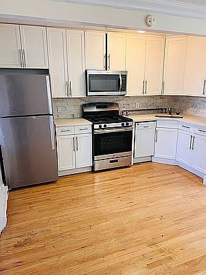 1st image of 1900 Lexington Ave APT 6H