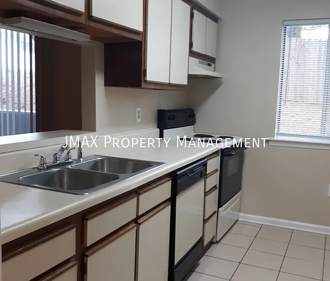 3215 Chaparral Dr #C — Photo 4