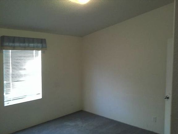 5th image of 530 Big Knob Dr