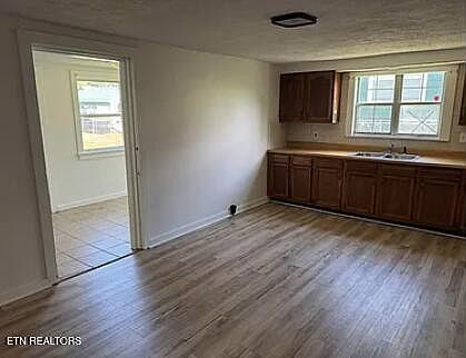 2nd image of 2437 Selma Ave