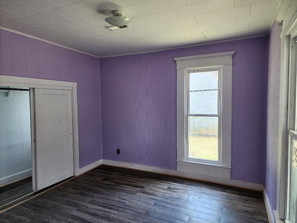 4th image of 414 E Monroe Ave