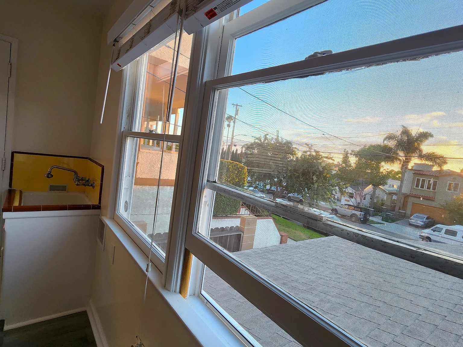2 bed, 875 sqft, $3,000 — Photo 2