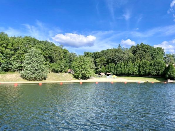 337 Flat Top Lake Rd, Ghent, WV 25843