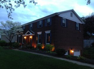 140 Penhurst Dr, Pittsburgh, PA 15235