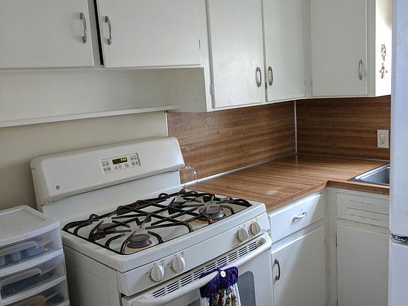 5th image of 2625 21st St