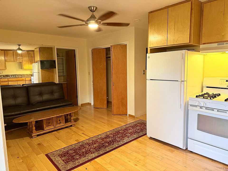 2nd image of 470 Bella Vista Ct #B