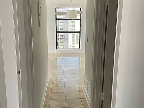 3rd image of 2501 Brickell Ave APT 806