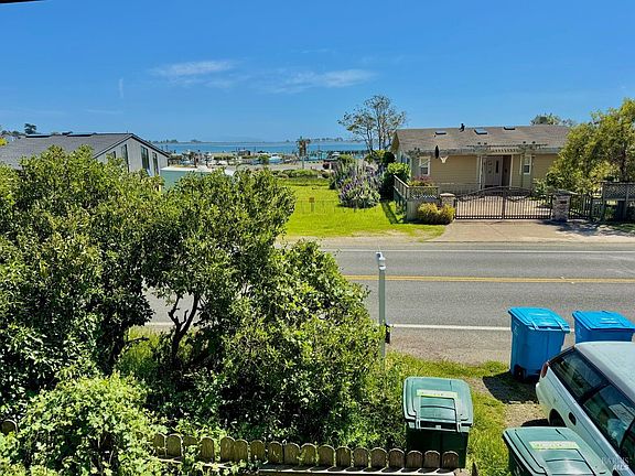 2nd image of 1565 Bay Flat Road