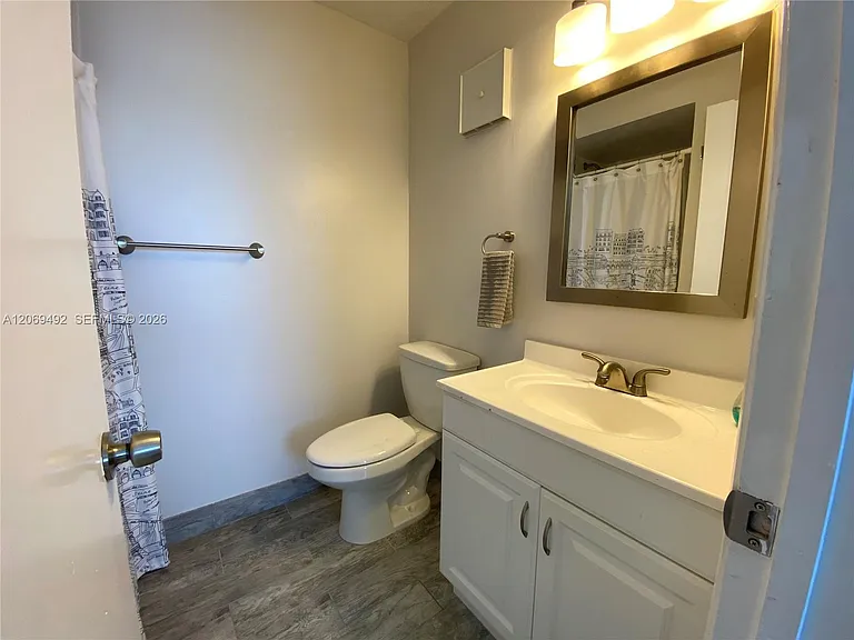 4530 SW 68th Court Cir #6-32 — Photo 9