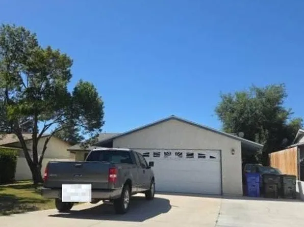 16101 Camelback Dr, Victorville, CA 92395