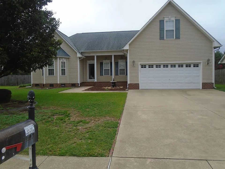 1107 Thistle Gold Dr