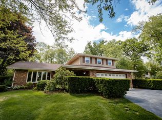 28370 N Oak Knoll Rd, McHenry, IL 60051