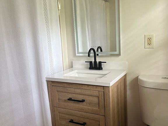 Master Bath with Tub