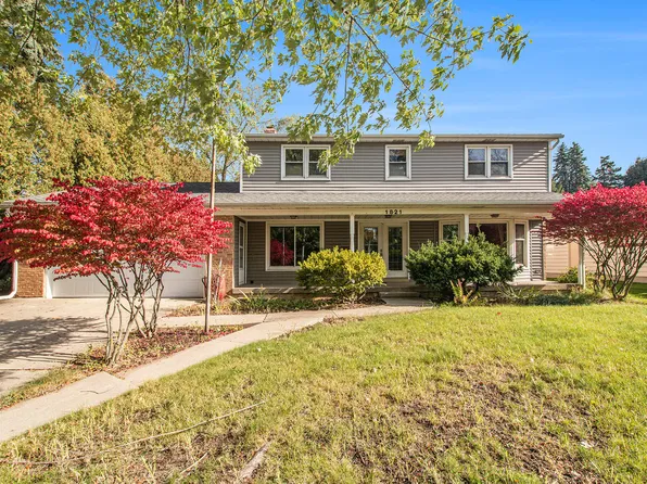 1821 Lake Michigan Dr NW, Grand Rapids, MI 49504