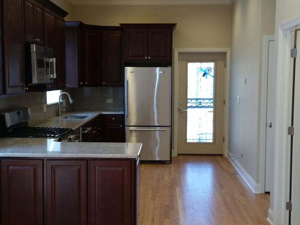 1st image of 852 W Armitage Ave #48hbek46u